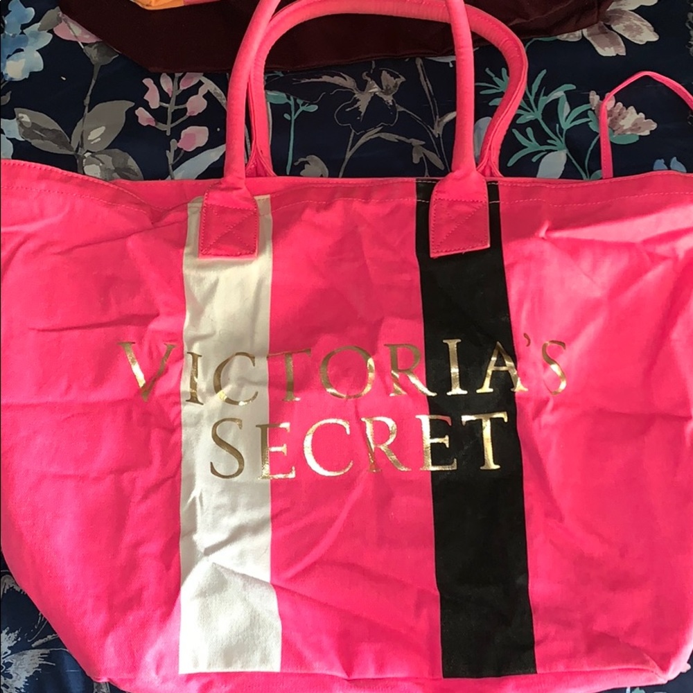 VS tote